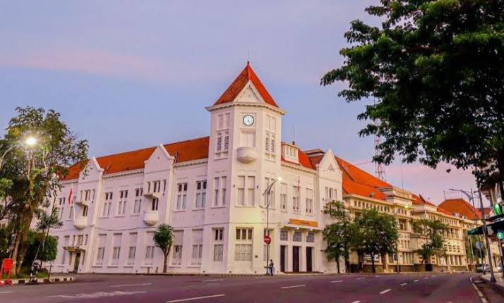 An old colonial building in Surabaya's Old Town
